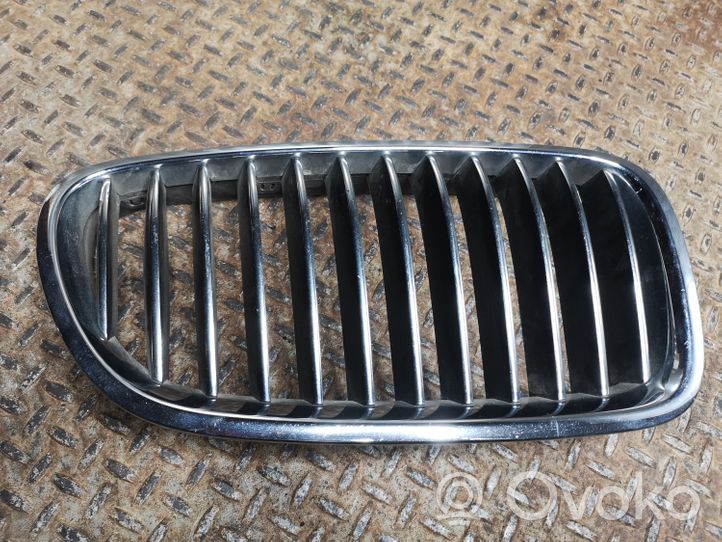 BMW 5 F10 F11 Front bumper upper radiator grill 7200728