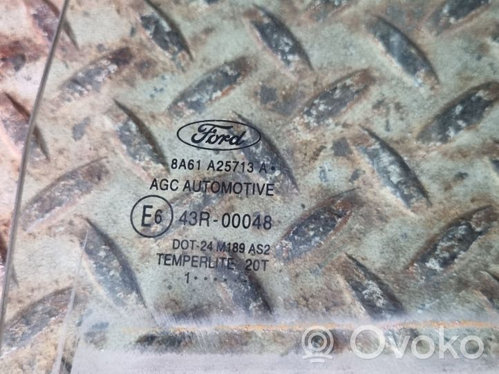 Ford Fiesta Основное стекло задних дверей 8A61A25713A