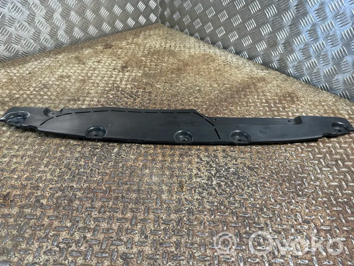 BMW 5 G30 G31 Osłona pod zderzak przedni / Absorber 7399329