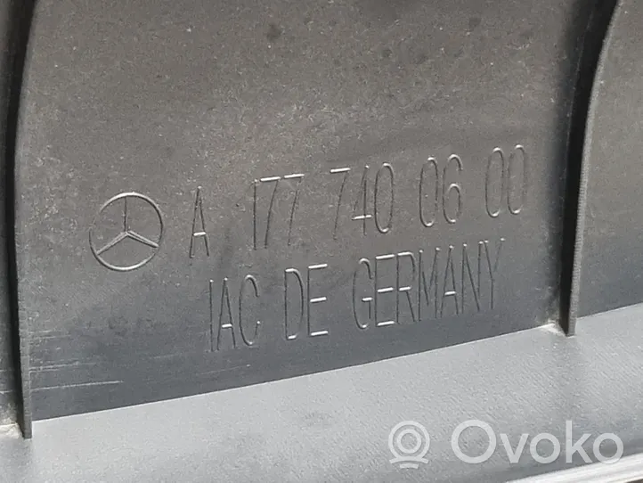 Mercedes-Benz A W177 Kita bagažinės apdailos detalė A1777400600