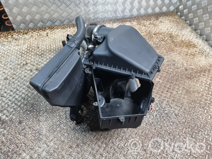 BMW 5 G30 G31 Boîtier de filtre à air 8577140