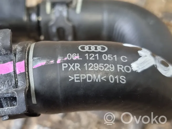 Audi Q5 SQ5 Aušinimo vamzdelis (-iai)/ žarna (-os) 06L121051C