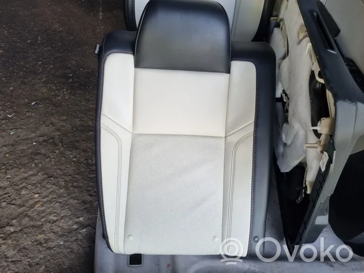 Dodge Challenger Seat and door cards trim set 
