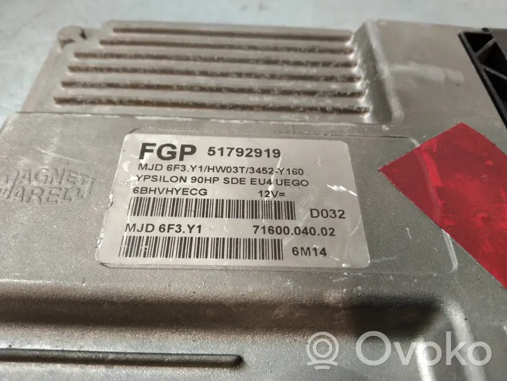 Lancia Ypsilon Calculateur moteur ECU 51792919