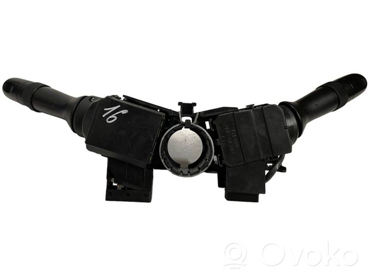 Toyota Yaris Leva/interruttore dell’indicatore di direzione e tergicristallo 173848