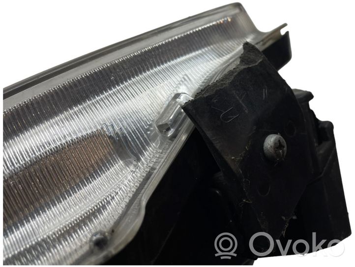 Toyota Corolla E140 E150 Faro delantero/faro principal 8113012A60