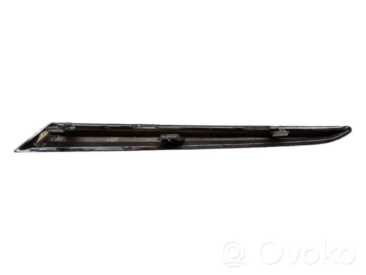 Toyota Yaris Moulure de pare-chocs avant 531230D370