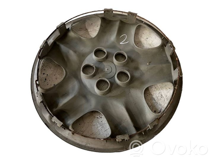 Toyota Avensis T220 R15 wheel hub/cap/trim 4260205080B