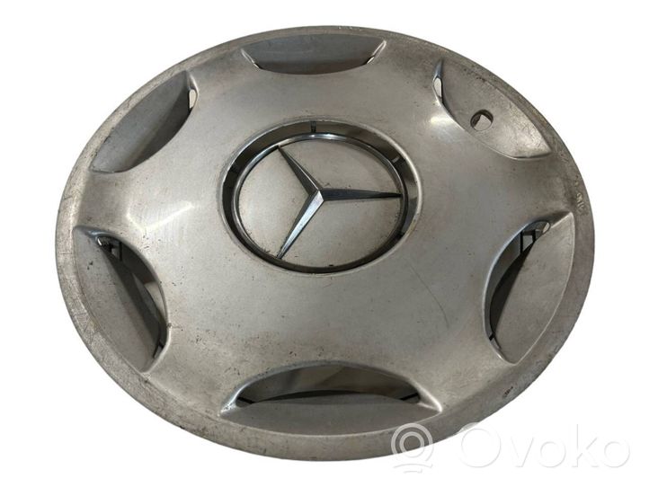 Mercedes-Benz C W202 Mozzo/copricerchi/borchia della ruota R15 2024010024