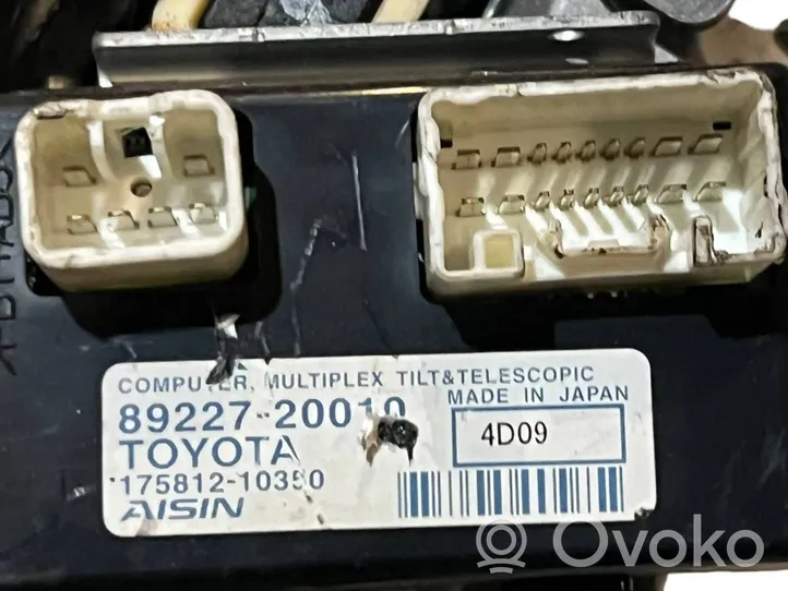 Toyota Avensis T270 Colonne de direction 218062011