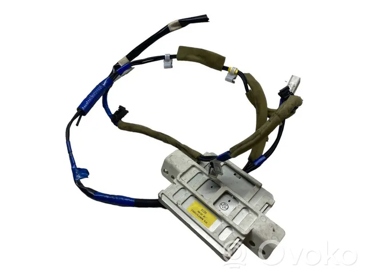 Lexus RX 330 - 350 - 400H GPS-pystyantenni 8686048160