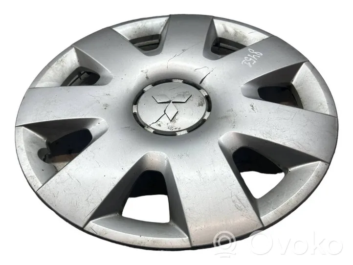 Mitsubishi Lancer X R17 wheel hub/cap/trim A040A