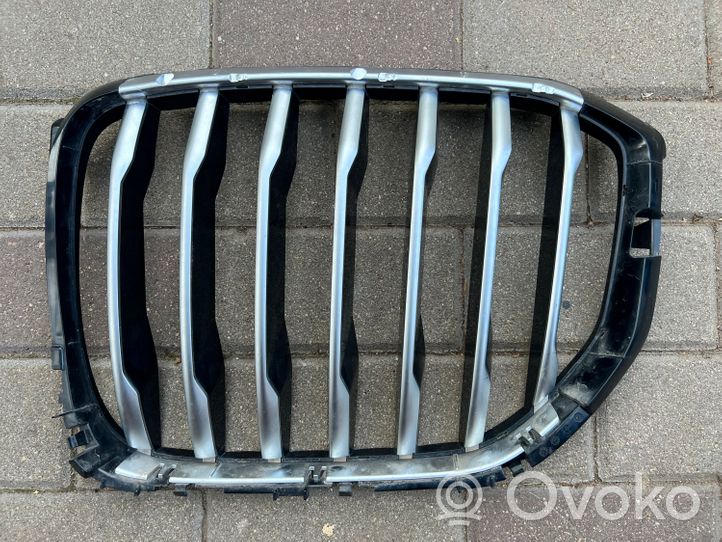 BMW X5 G05 Grille de calandre avant 7454887