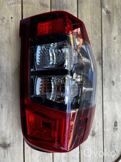 Mitsubishi L200 Lampa tylna ADS0920000