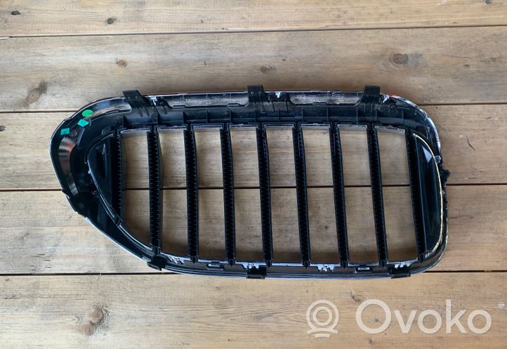 BMW 5 G30 G31 Grille de calandre avant 51137383519