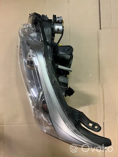 Toyota Land Cruiser (J150) Lampa przednia 8117060D80