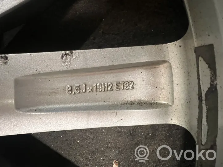 Audi A7 S7 4G Jante en fibre de carbone R19 4G8601025B