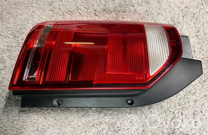 Volkswagen Transporter - Caravelle T6 Rear/tail lights 7E0945095R