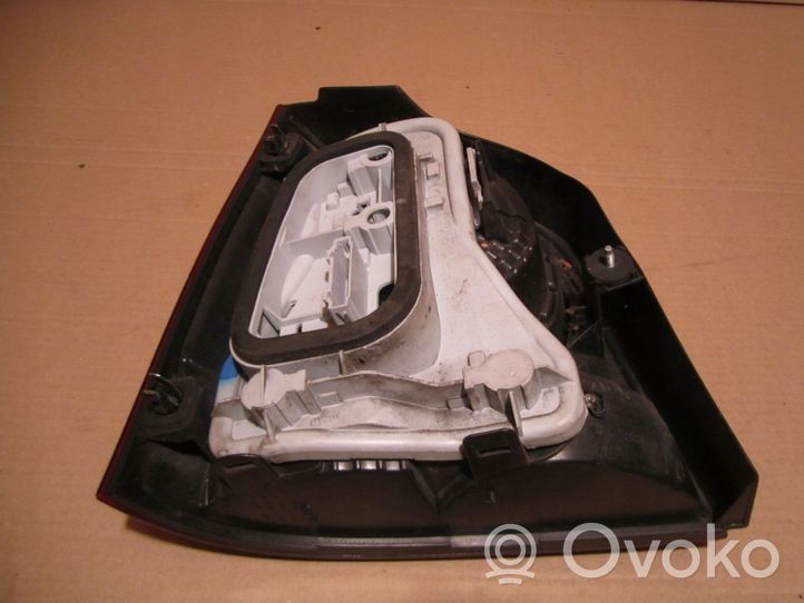 Volkswagen Polo IV 9N3 Luci posteriori del portellone del bagagliaio 6Q6945112