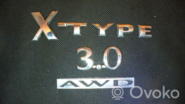 Jaguar X-Type Gamintojo ženkliukas 