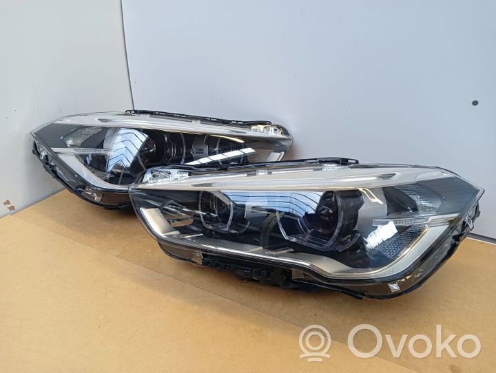 BMW X1 F48 F49 Set di fari/fanali 