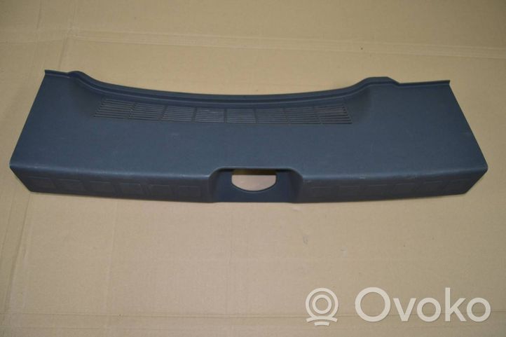 Mitsubishi Colt CZ3 Rivestimento superiore del portellone posteriore/bagagliaio MR951565