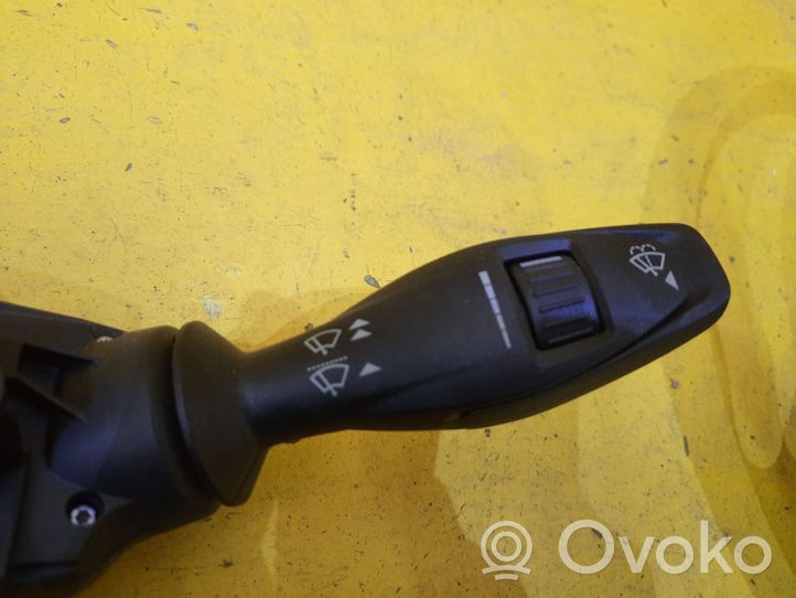 Ford B-MAX Commodo d'essuie-glace 8A6T13N064BH