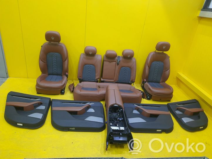 Maserati Levante Set sedili 