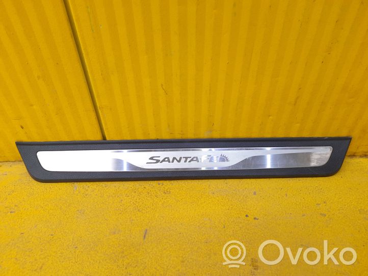 Hyundai Santa Fe Rivestimento vano piedi laterale 858842W500585742W50085888