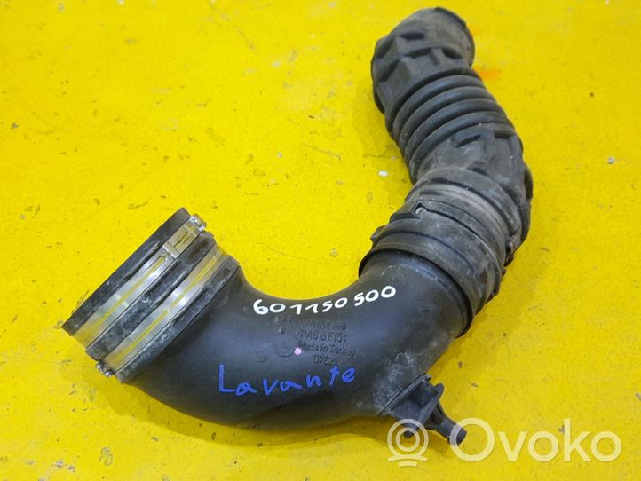 Maserati Levante Turboahtimen ilmanoton letku 670101260