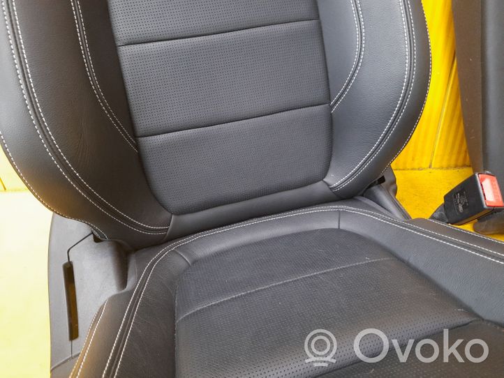 Jaguar E-Pace Garnitures, kit cartes de siège intérieur avec porte 