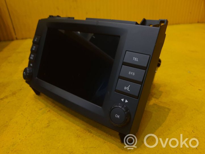 Mercedes-Benz Vito Viano W447 Radion/GPS-laitteen pääyksikön kehys A4479005517