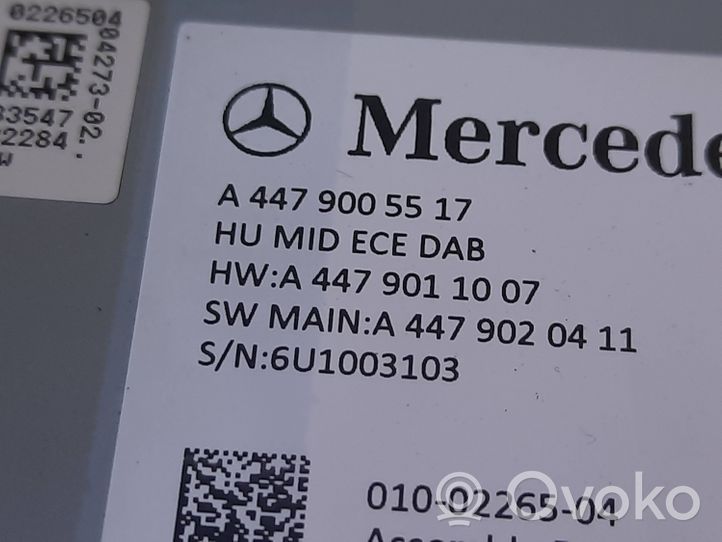 Mercedes-Benz Vito Viano W447 Radion/GPS-laitteen pääyksikön kehys A4479005517