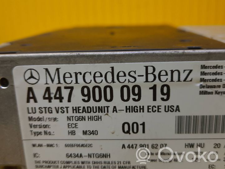 Mercedes-Benz V Class W447 Konsola środkowa / Radio / GPS A4479000919