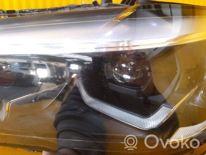 BMW X5 G05 Lampa przednia 9481783