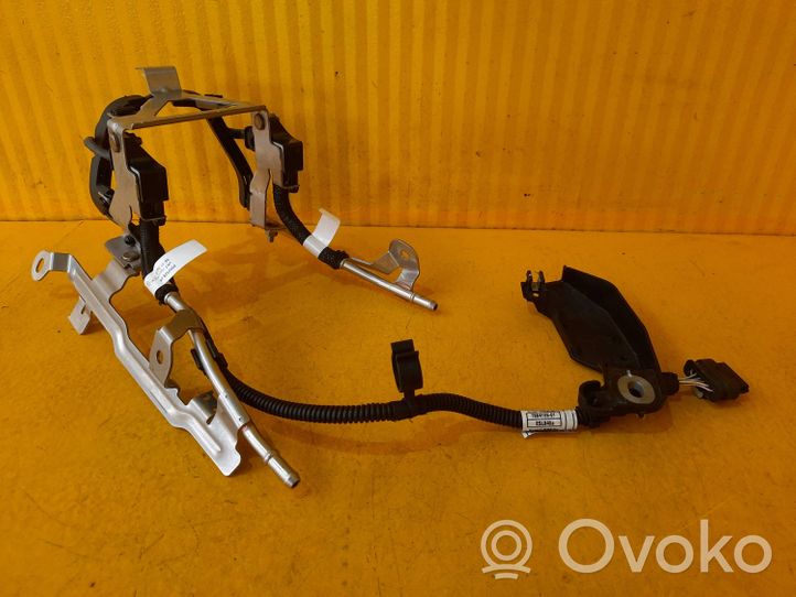 BMW M4 G82 G83 Kita variklio skyriaus detalė 8746944