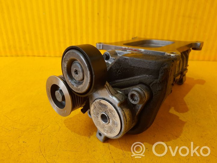 Volkswagen Touran II Supercharger 03C145601E