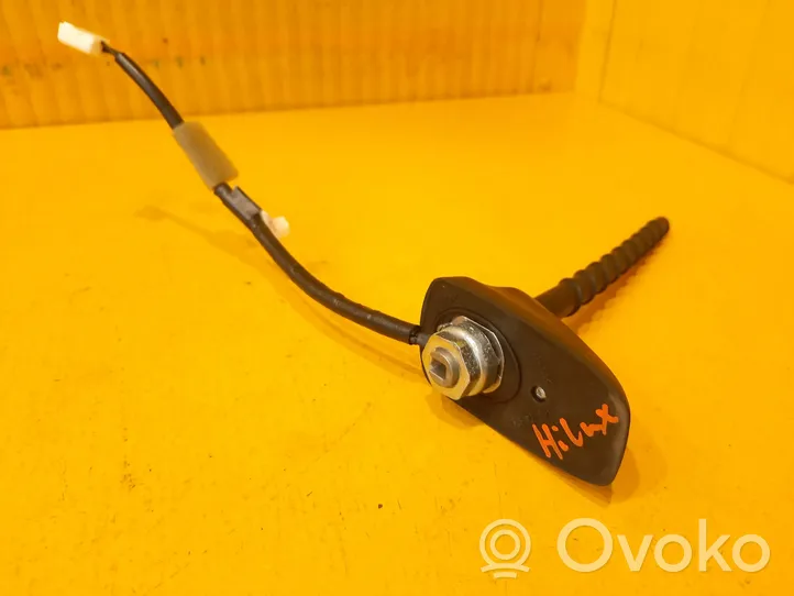 Toyota Hilux (AN120, AN130) Antena (GPS antena) 