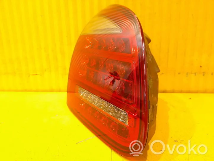 Porsche Cayenne (9PA) Lampy tylnej klapy bagażnika 7P5945093K