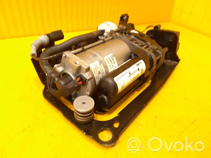 Audi A8 S8 D5 Compressore/pompa sospensioni pneumatiche 4N0616005B