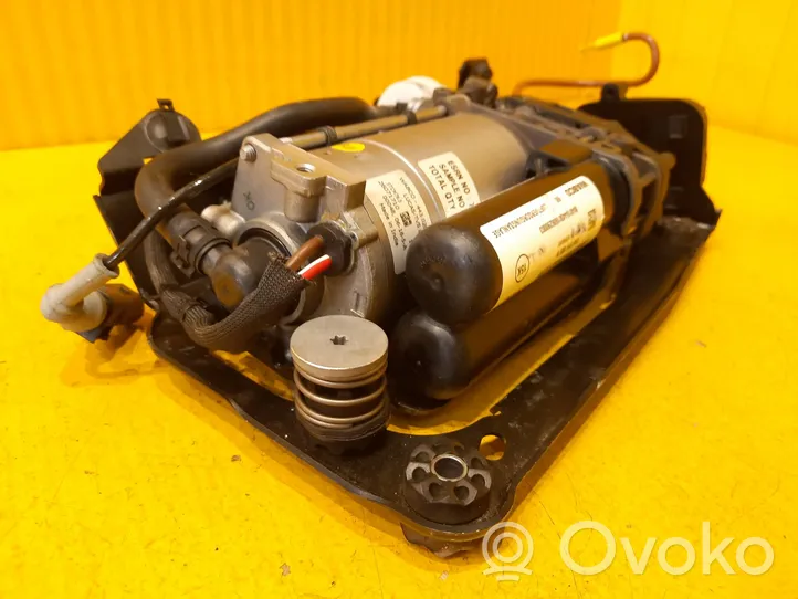 Audi A8 S8 D5 Ilmajousituksen kompressoripumppu 4N0616005B