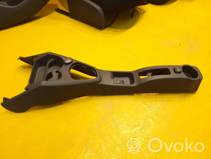 Dacia Logan II Set di rivestimento sedili e portiere 