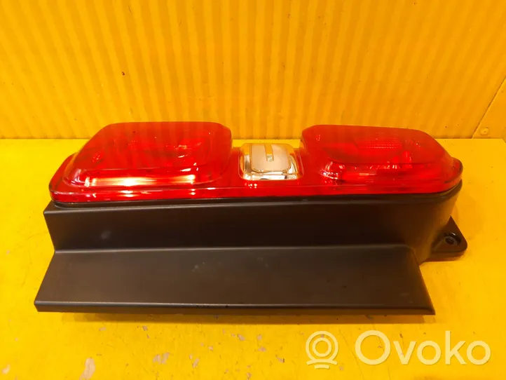 Opel Vivaro Luci posteriori 9608243180