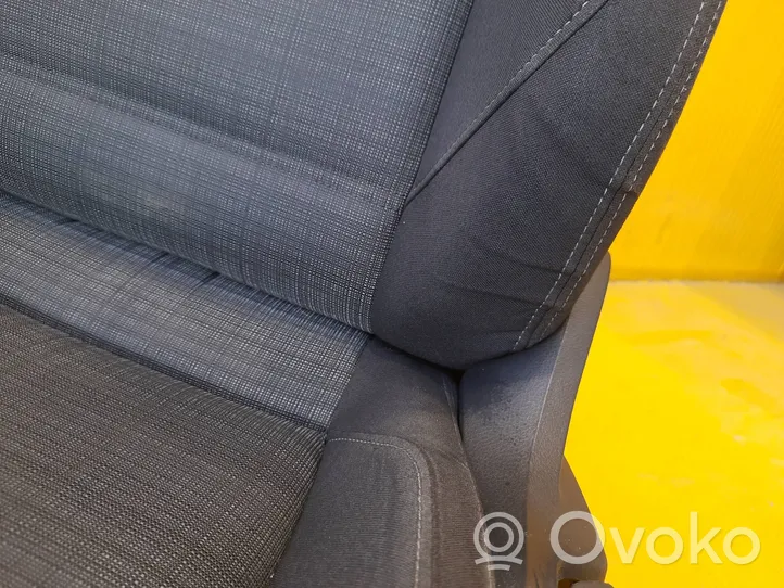 Volkswagen PASSAT B8 Asiento delantero del conductor 