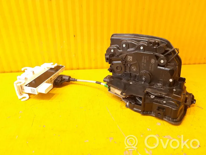 BMW X7 G07 Serrure de porte avant 7477699