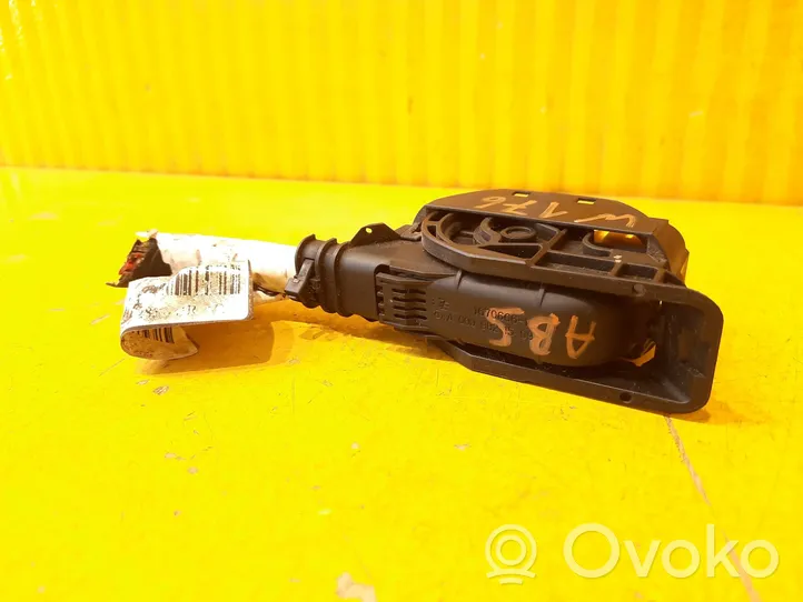 Mercedes-Benz A W176 ABS-moduulin liittimen pistoke A2465453640