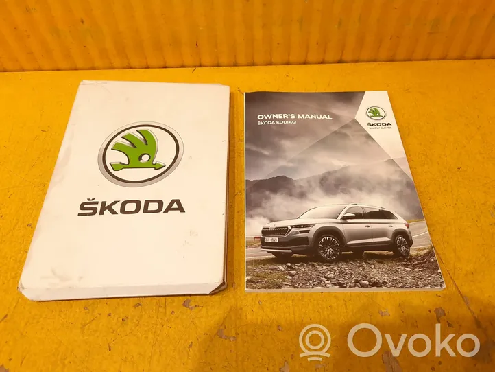 Skoda Kodiaq Libro con el historial de mantenimiento del propietario 