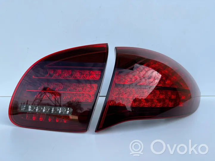 Porsche Cayenne (92A) Lampy tylne / Komplet 7P5945096M