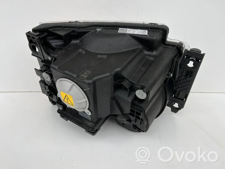 Land Rover Discovery 3 - LR3 Lampa przednia XBC500412