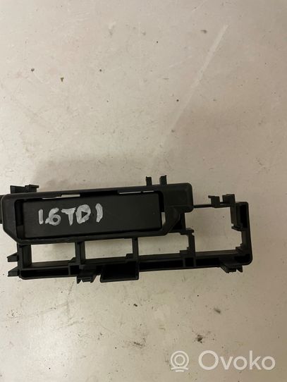 Volkswagen Golf VII Fuse box cover 5Q0937565F